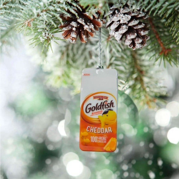Goldfish Cheddar Baked Crackers Ornament NWT! - Picture 8 of 8